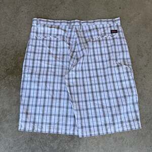 Vintage Y2K Genuine Dickies Men's White and Grey Plaid Baggy Work Shorts